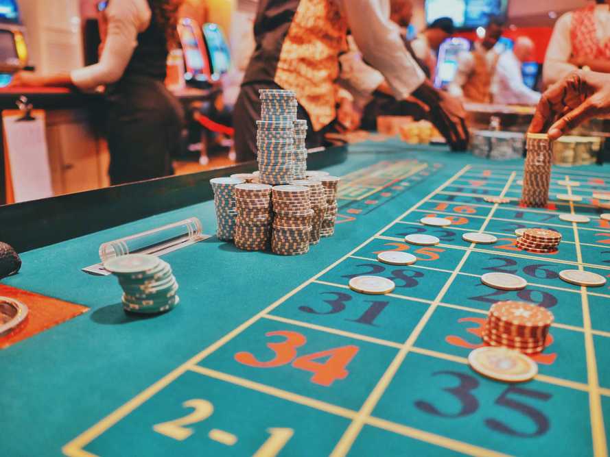 Le Roi Johnny Casino : Un Établissement de Jeu en Ligne Réputé mais Entaché de Problèmes